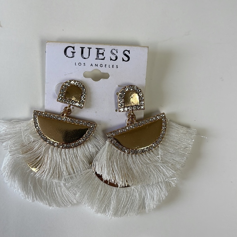 NWT Guess by Marciano Earnings